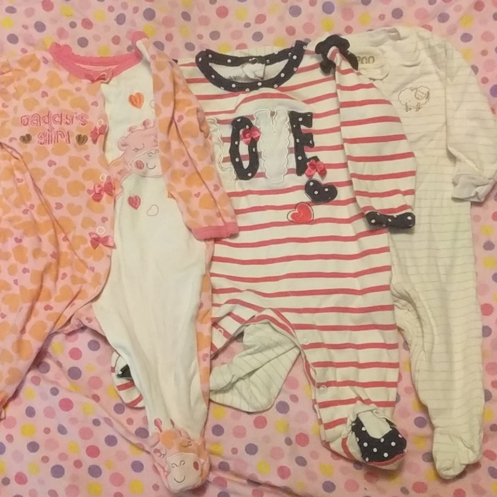 Footed pajamas bundle